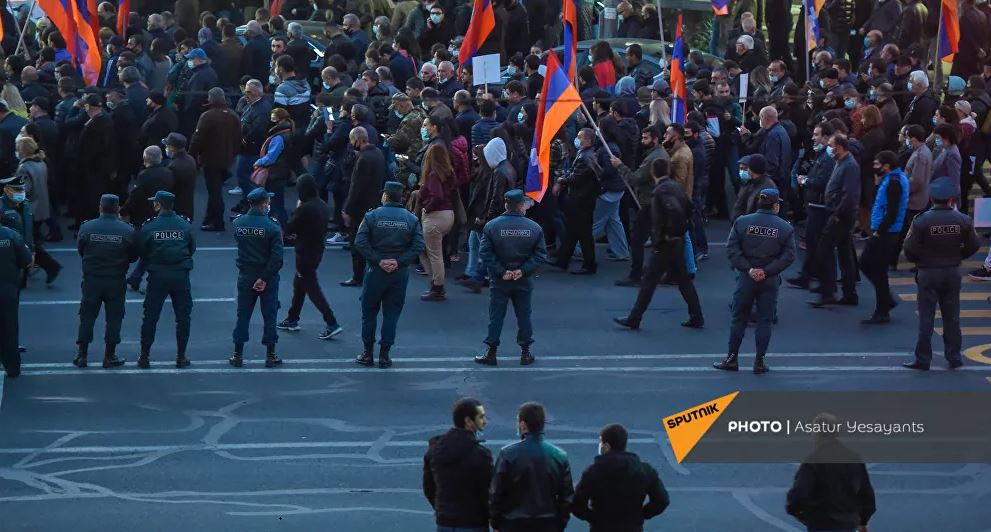 Jerevan: Demonstranti pokušali da zauzmu zgradu Tužilaštva i vlade