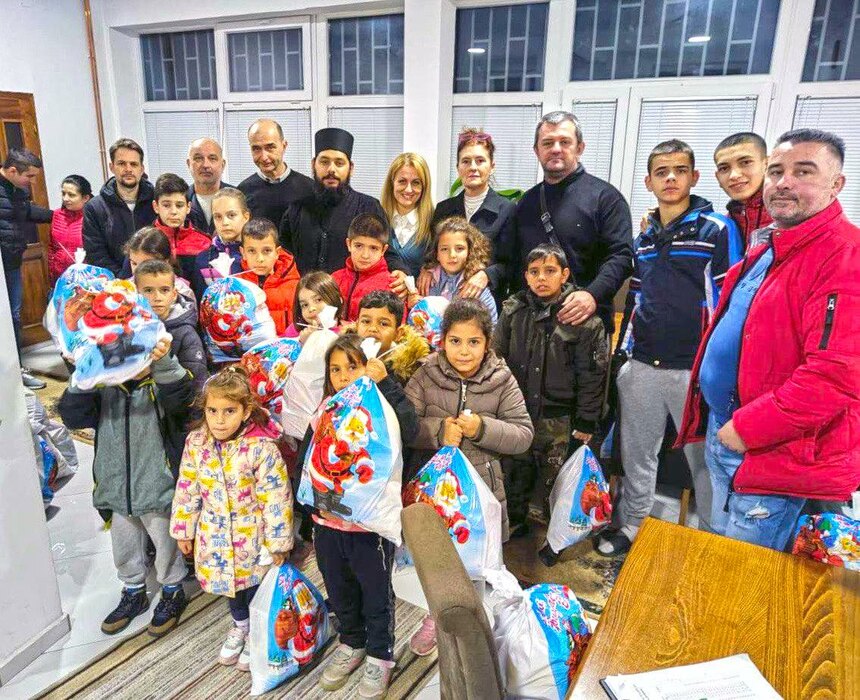 JVP “Vode Vojvodine” poklonilo 500 paketića deci na Kosovu i Metohiji