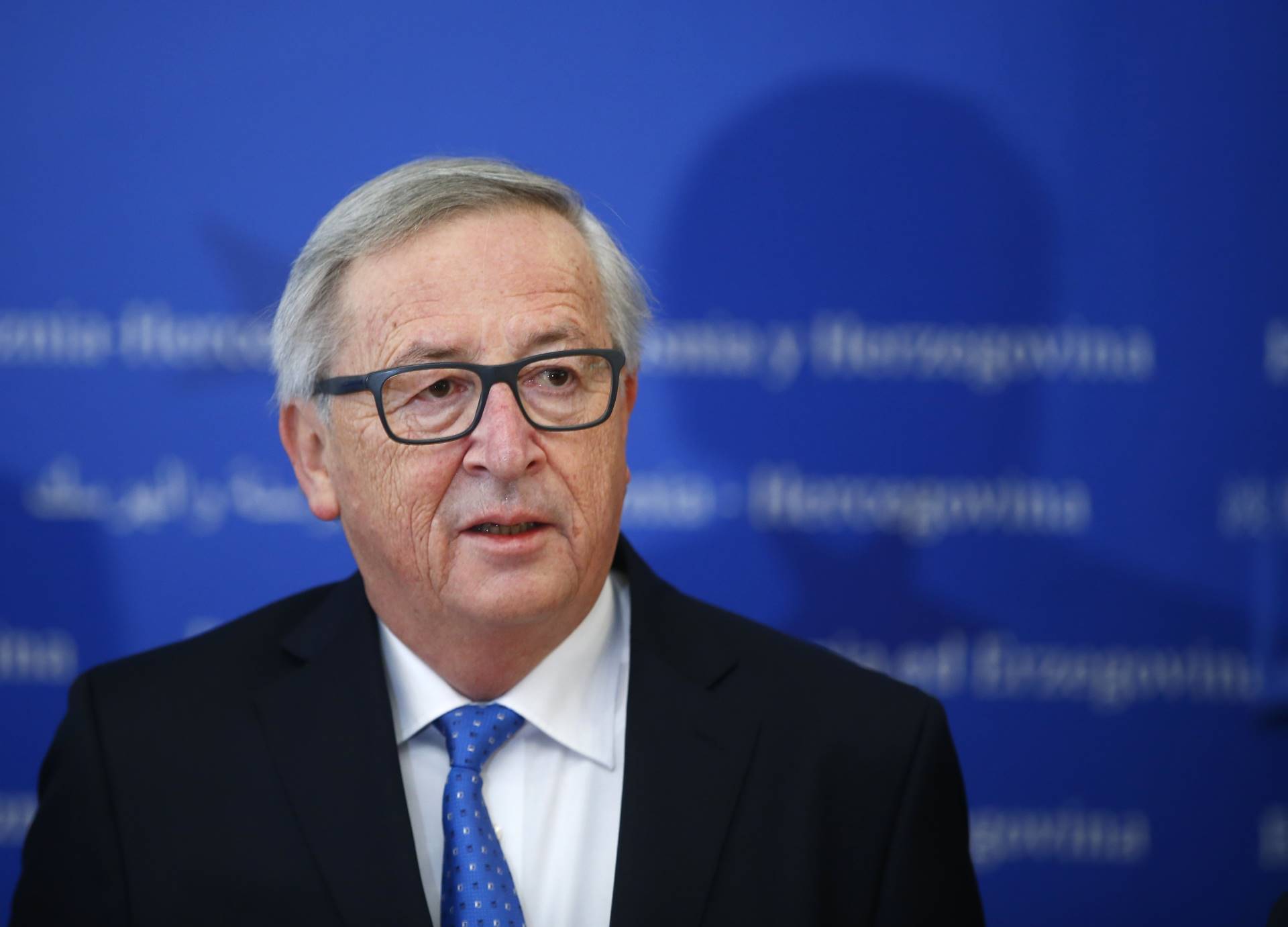 Junker: EU treba da prekine “glupi rat oko vakcina“