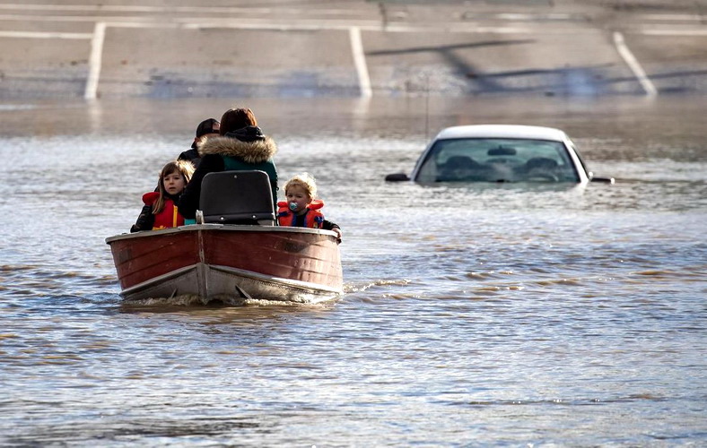 Poplave u Kanadi odsekle od sveta 18.000 ljudi 