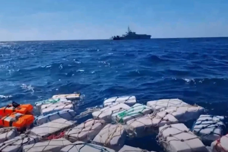 Kod Sicilije zaplenjene dve tone kokaina, vrednost 400 miliona evra