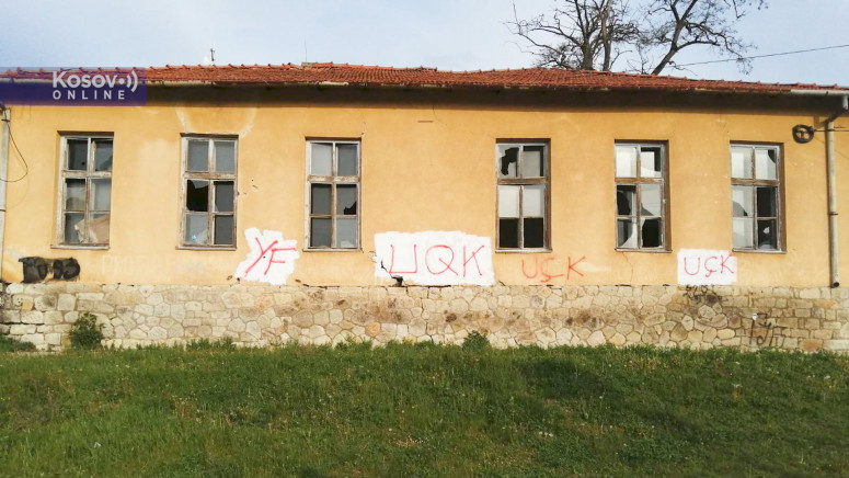 Policija uhapsila osumnjičenog da je na zidu škole u Vučitrnu napisao OVK