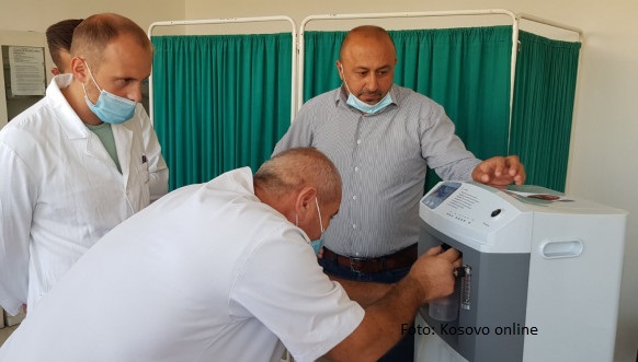 Dejanović uručio Centru za porodičnu medicinu aparat za terapiju kiseonikom