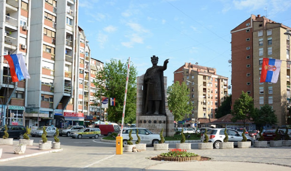 Kosovska Mitrovica: Svečana dodela plaketa, povelja i rešenja za stanove