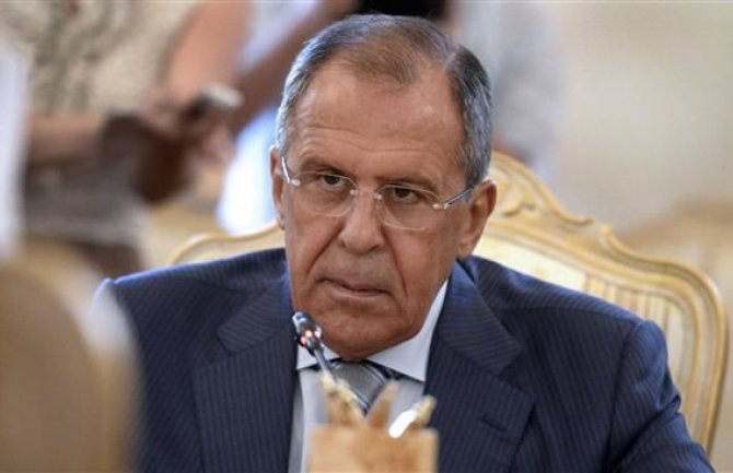Lavrov: Zapad diplomatiju zamenio sankcijama 