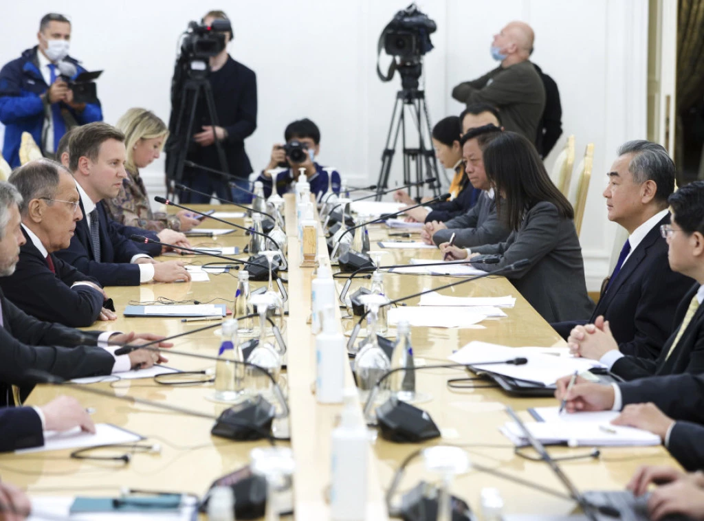 Ministar spoljnih poslova Kine sastao se u Moskvi sa Lavrovom