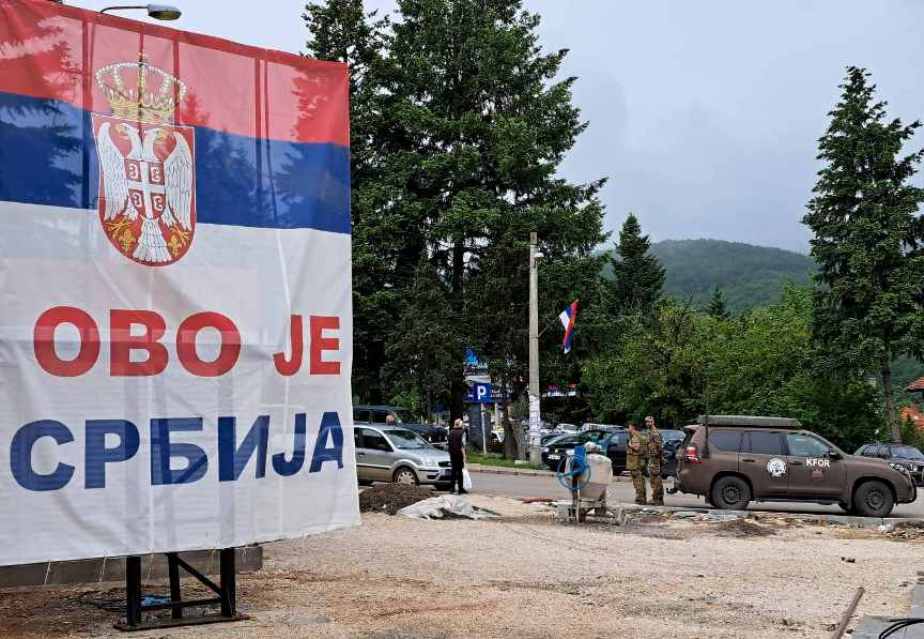 Četvrti dan protesta u Leposaviću; Osvanuo bilbord Ovo je Srbija