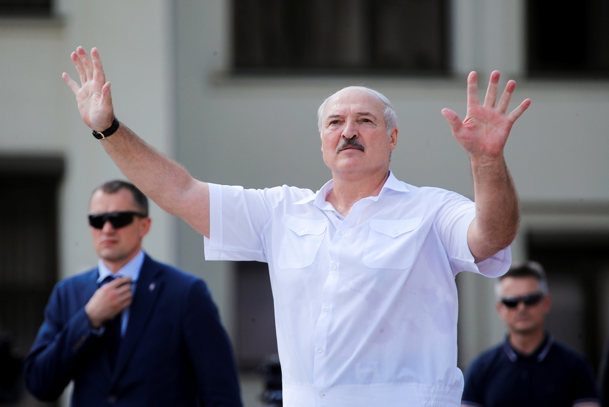 Lukašenko: Izbori tek kad se usvoji novi ustav