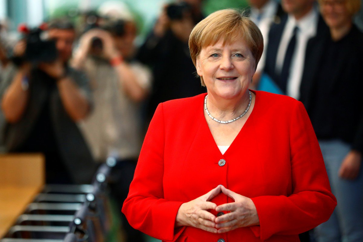 Merkel: Treba ozbiljno shvatiti Putinove reči 