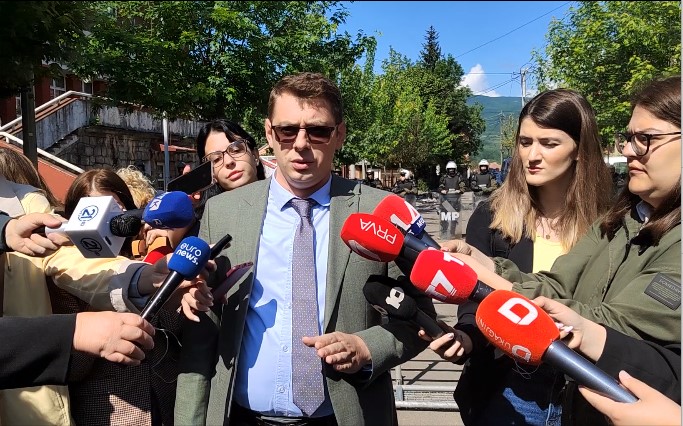 Osnovni sud u Prištini: Dvojici uhapšenih Srba na severu KiM određen pritvor od 30 dana