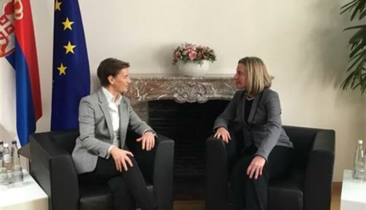 Mogerini i Brnabić: Srbija može još brže da napreduje ka EU