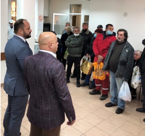 Gradonačelnik Milan Radojević  uručio pomoć Narodnoj kuhinji   