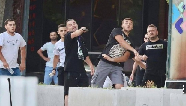Neredi u Skoplju, pištolji, kamenice i jaja na protestu opozicije