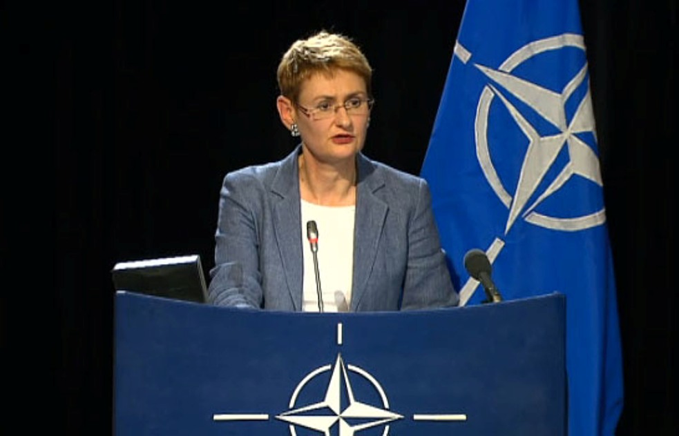 NATO pozvao institucije u Prištini da odmah deeskaliraju situaciju na severu KiM