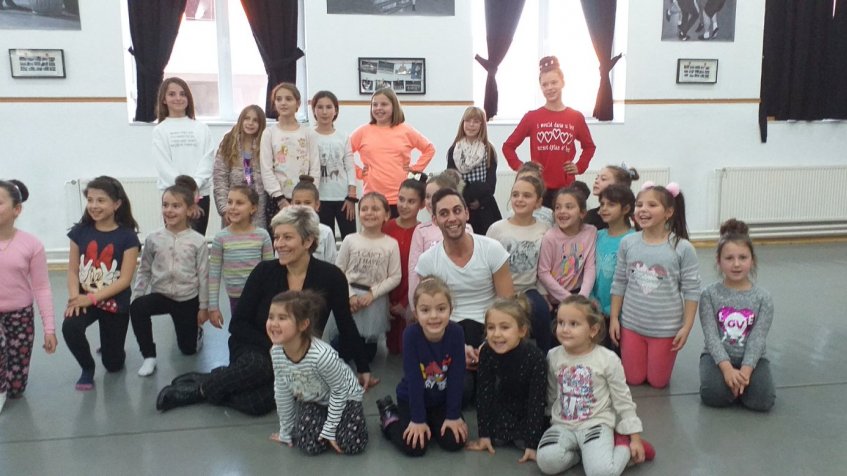 Male balerine iz Šilova i Gračanice zajedno na javnom času