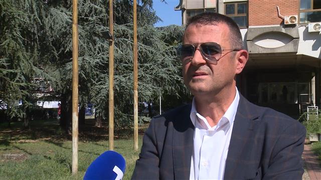 Oglasio se Vučićev advokat: Isti sudija da sudi i tužbu i protivtužbu