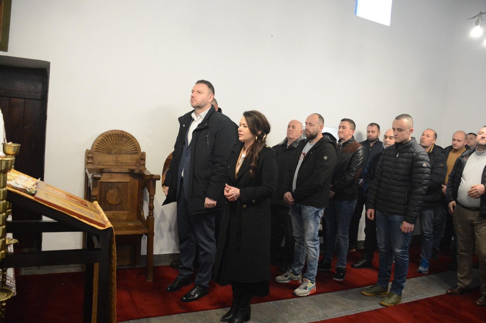 Parlić u Velikoj Hoči: Vlada Srbije nastaviće da pomaže srpskom narodu na KiM