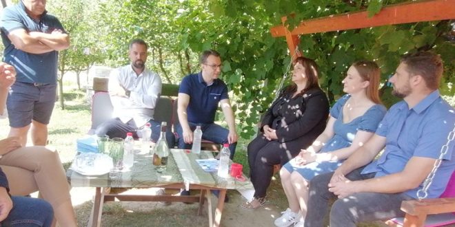 Drugi dan posete KiM Petković započeo u Berkovu obilaskom porodice Mašić