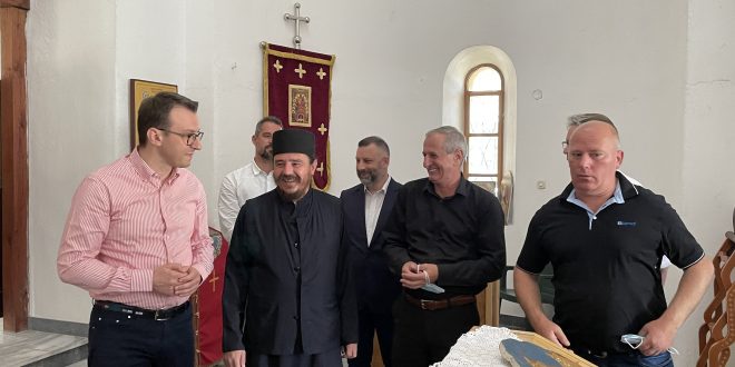 Petković obišao crkvu Svetih apostola Petra i Pavla u Istoku