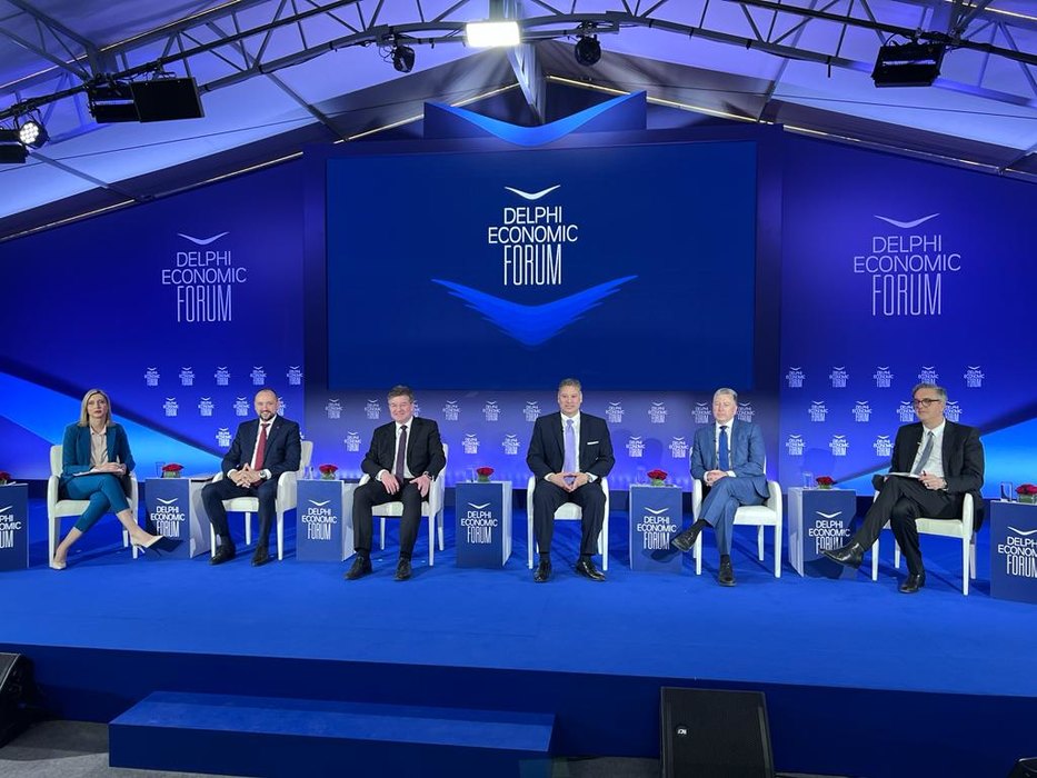 Čadež na Delfi forumu: Zapadni Balkan u dva koraka do Evropske unije