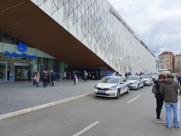 Dojave o bombi – evakuisana tri tržna centra u Beogradu i jedan u Nišu