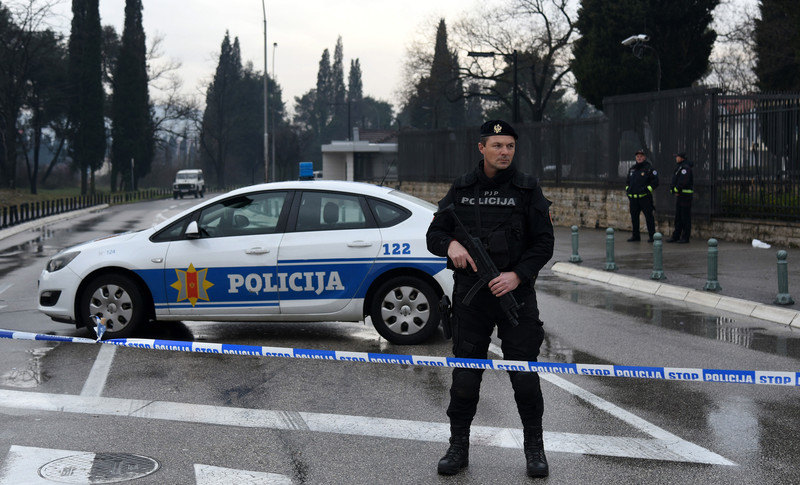 Dojave o bombama u više crnogorskih škola, Skupština evakuisana