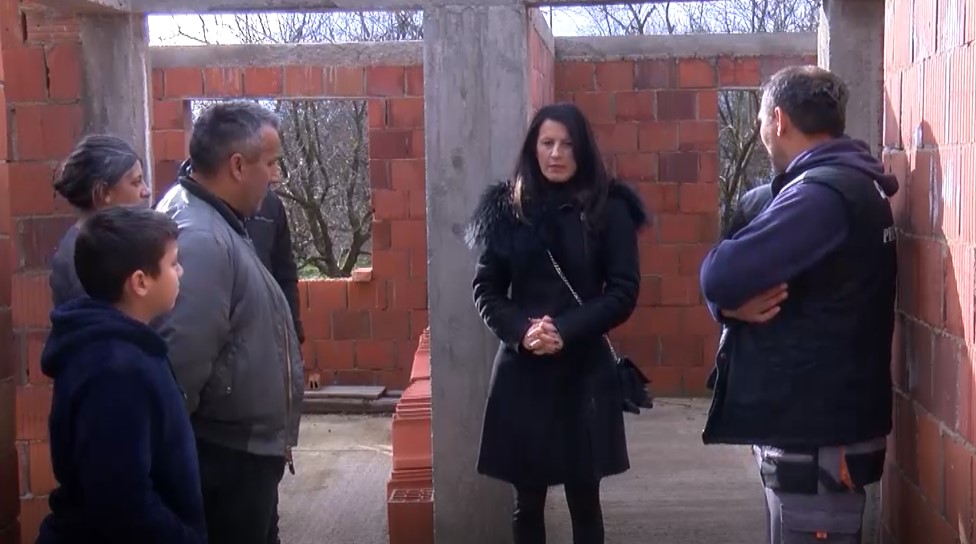 Porodici Arsić iz Prilužja stigla PVC stolarija