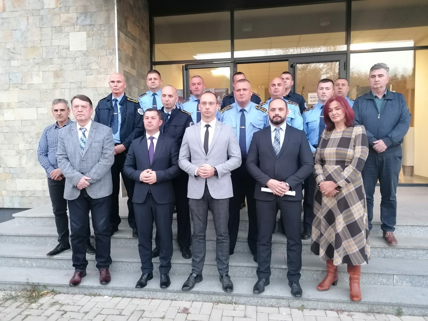 Srpski policajci odbili da sprovode odluku Prištine o uručivanju ukora