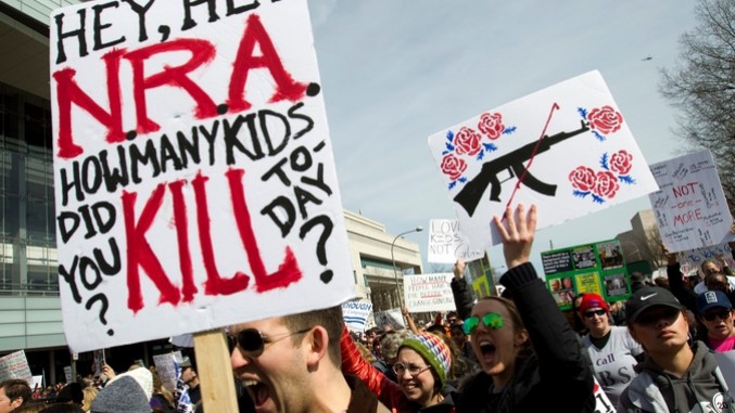 Protesti širom SAD, zahtev da se kontroliše prodaja oružja 