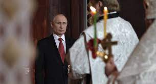 Patrijarh Kiril služi Vaskršnju liturgiju, Putin prisustvuje 