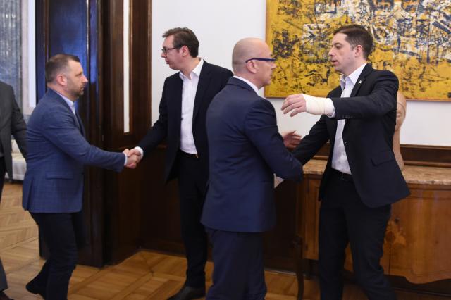  Vučić sutra sa kandidatima Srpske liste za poslanike na izborima na Kosovu i Metohiji