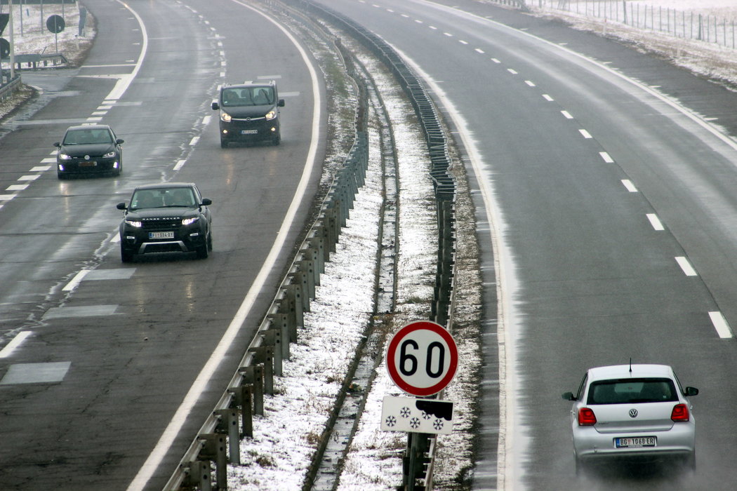 Umeren saobraćaj, očekuje se više vozila ka zimskim centrima
