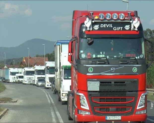 Pojačan intenzitet saobraćaja na putevima u Srbiji