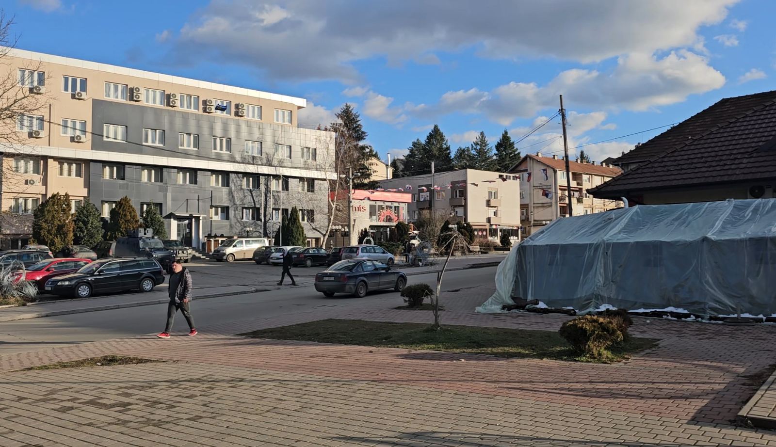 Šator u Leposaviću i dalje na istom mestu