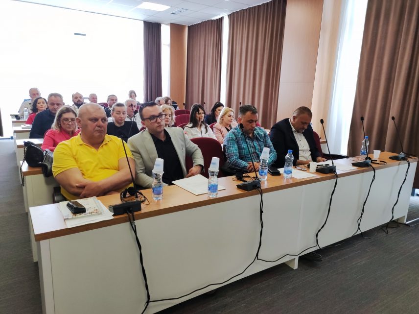 Odbornici SO Severna Mitrovica o radu skupštine, bezbednosnoj situaciji i spisku osumnjičenih Srba