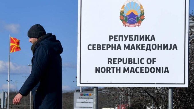Severna Makedonija: Policija čuva novo ime države na saobraćajnim znacima