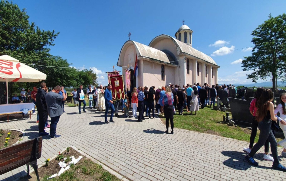 Više stotina Srba u Skulanevu na praznik Svete Trojice