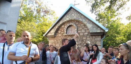 Sredačka župa: U selu Živinjanu proslavljena seoska slava Sveta Nedelja (video)