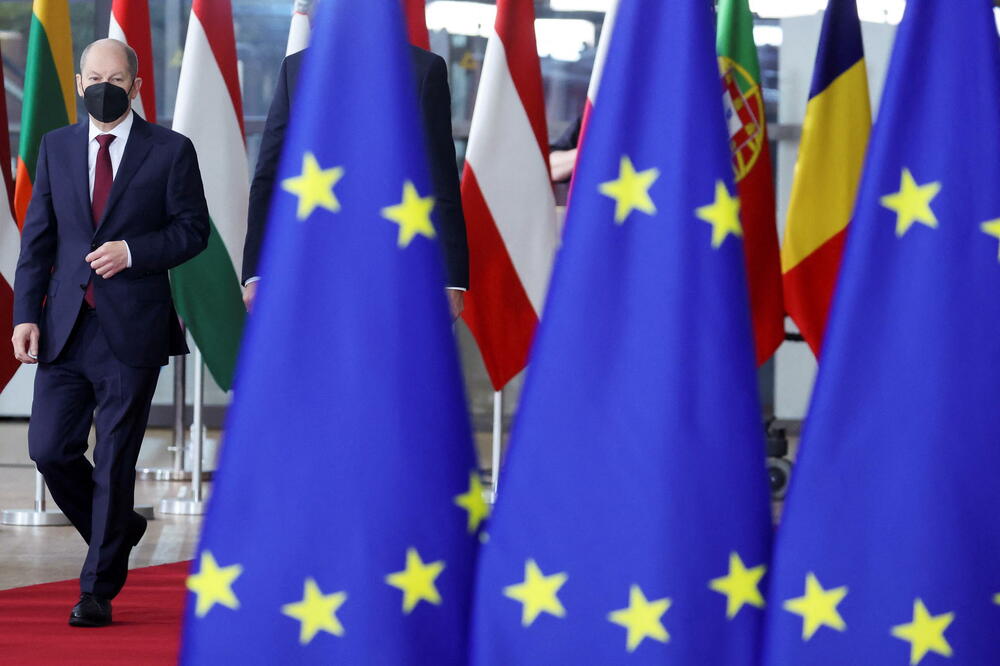 Šolc pod velikim pritiskom na Samitu EU