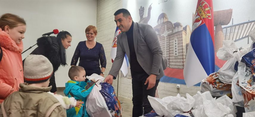 Pokloni za četvrto dete u porodici u Kosovskoj Mitrovici