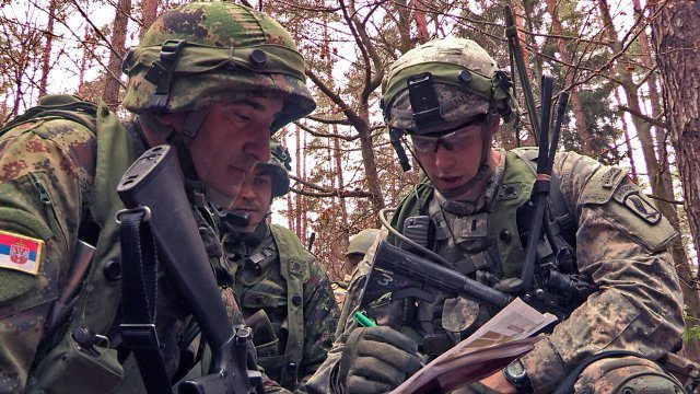 NATO objavio snimak vežbe sa Srbijom