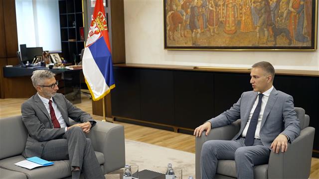 Stefanović s ambasadorom Francuske o jačanju saradnje 