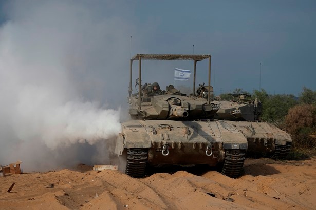 Удари ИДФ-а на град Газу, десетине погинулих
