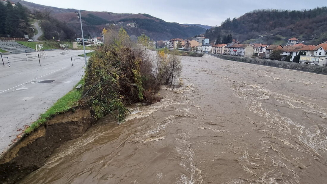 Zbog izlivanja reka vanredno u Tutinu, Novom Pazaru i Prijepolju