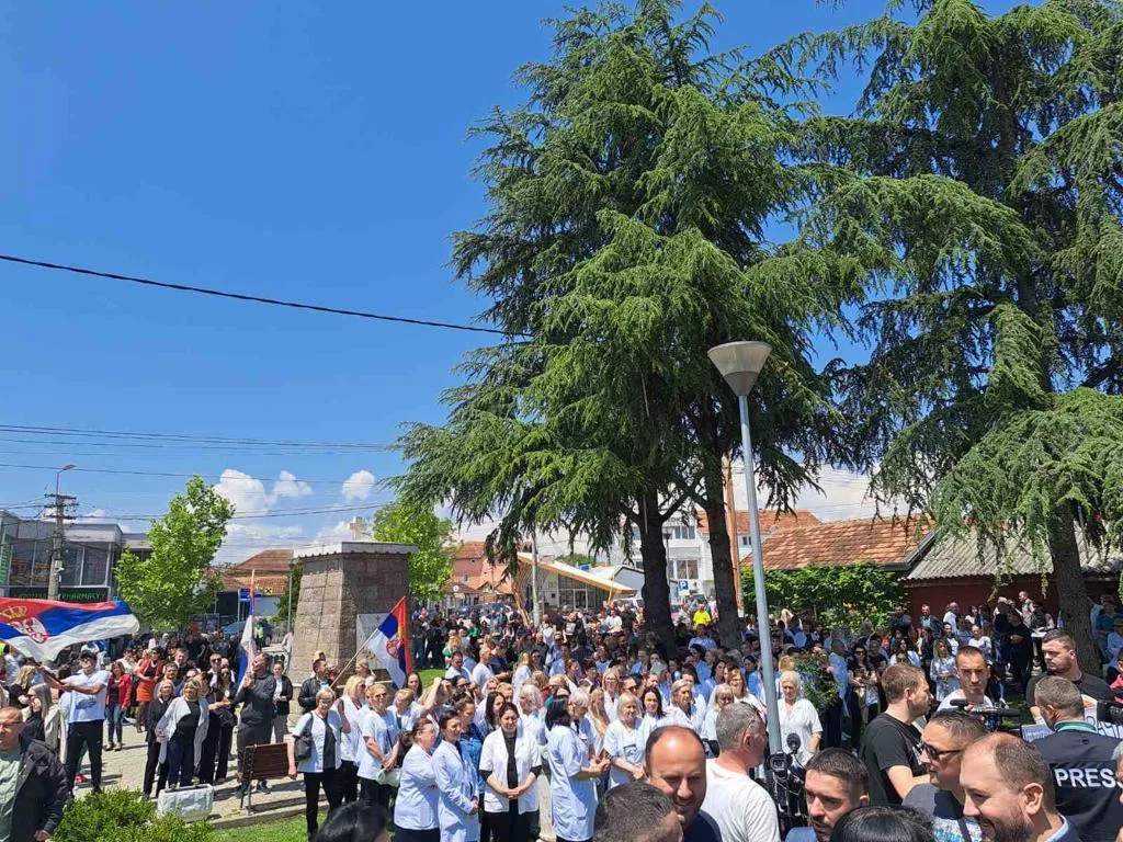 U Gračanici veliki skup podrške Srbima sa severa Kosova i Metohije