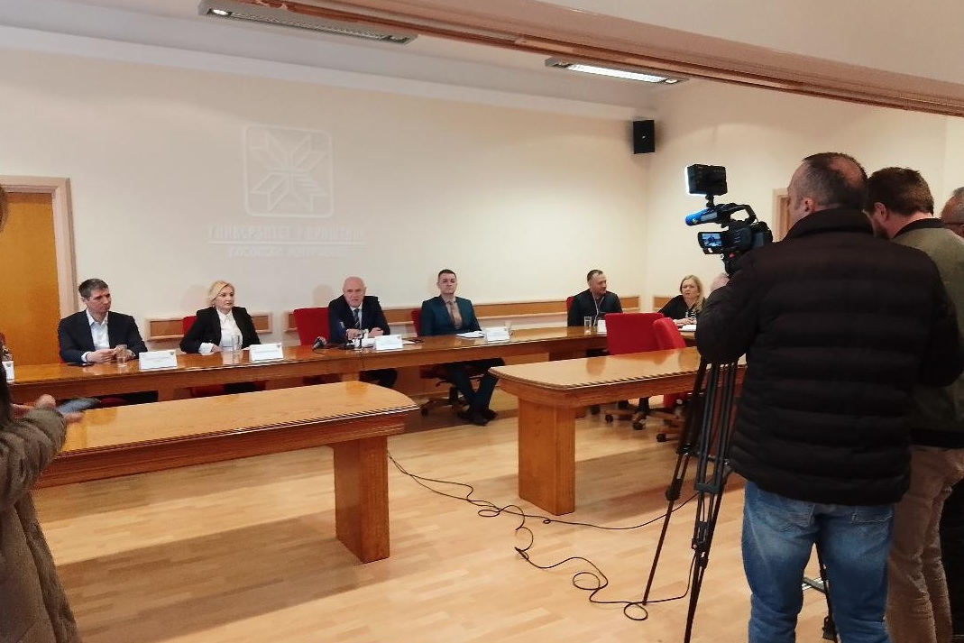 Univerzitet u Kosovskoj Mitrovici: Odluka o ukidanju dinara ugrožava naš, ali i opstanak celokupnog srpskog naroda na KiM