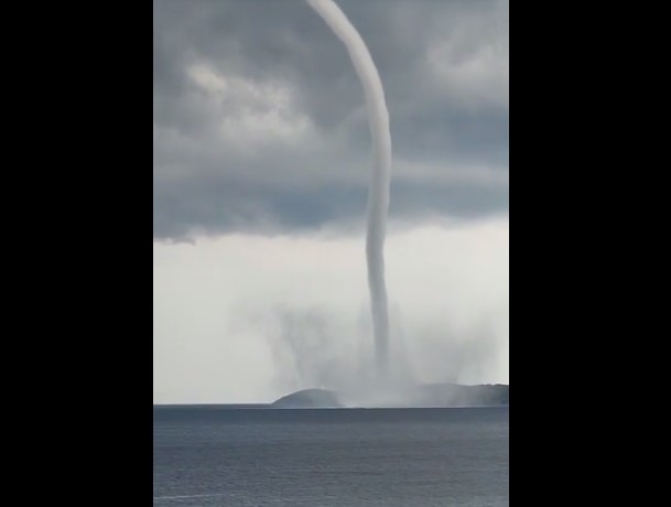 Iznenadni tornado na Halkidikiju, povređene četiri osobe (video)