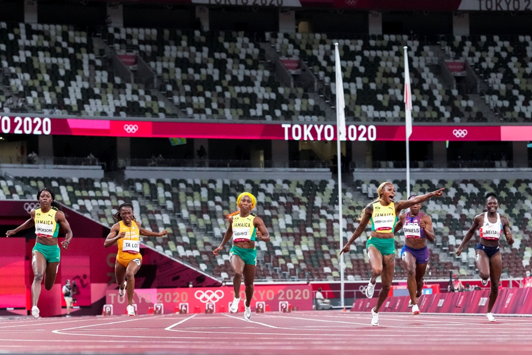 Dominacija Jamajčanki na 100 m; Zlato i olimpijski rekord za Ilejn Tompson 
