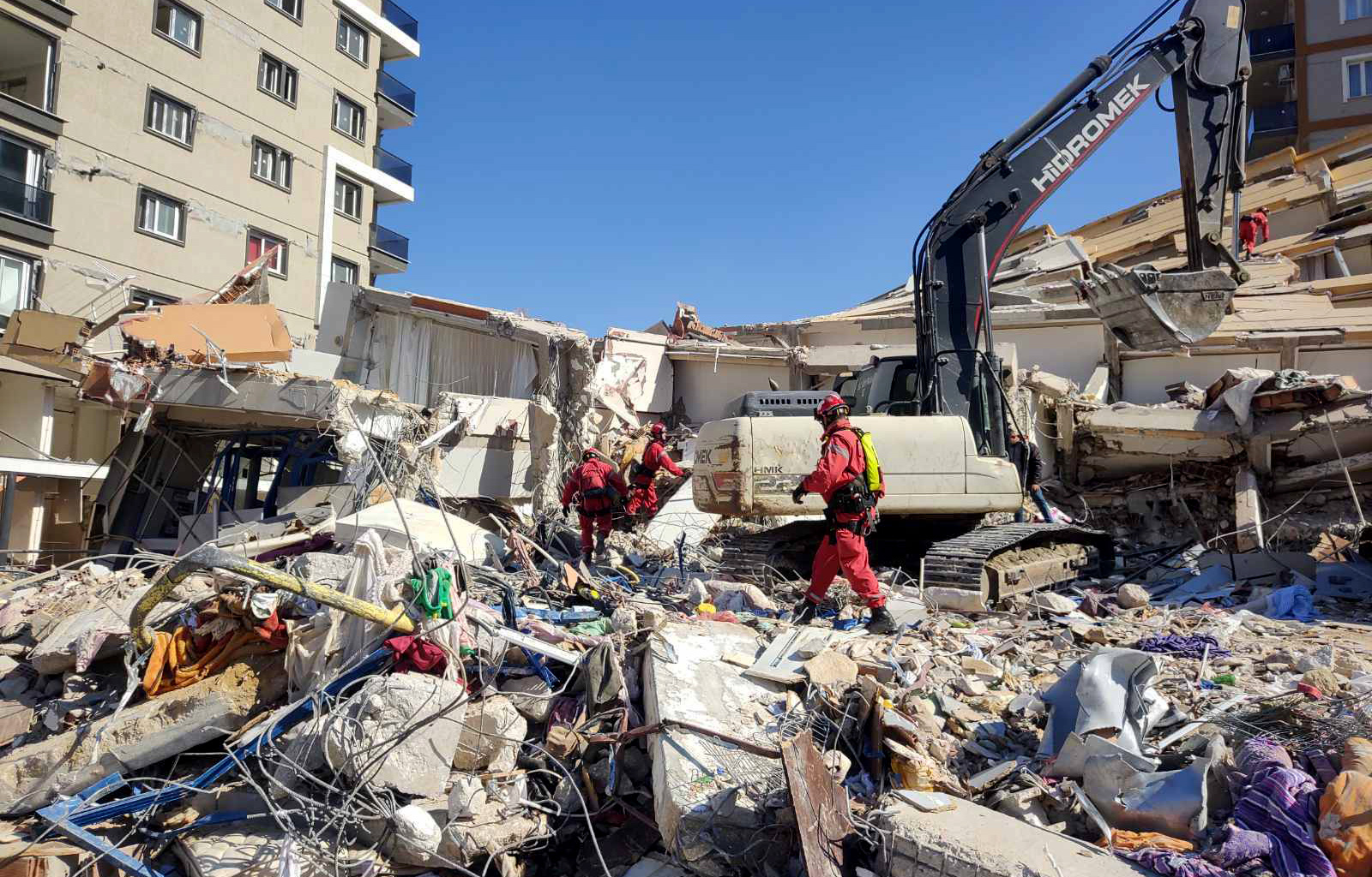 Broj mrtvih u zemljotresu u Turskoj i Siriji premašio 19.300