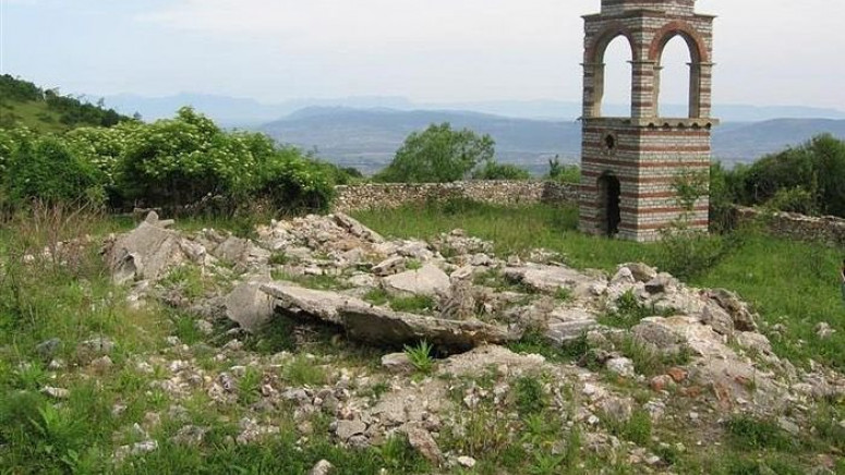 Visoki Dečani: Manastir u koji je Srbima zabranjen dolazak uništili albanski ekstremisti